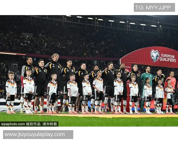 不同国家队父子档盘点卢卡库齐达内维阿父子同台竞技