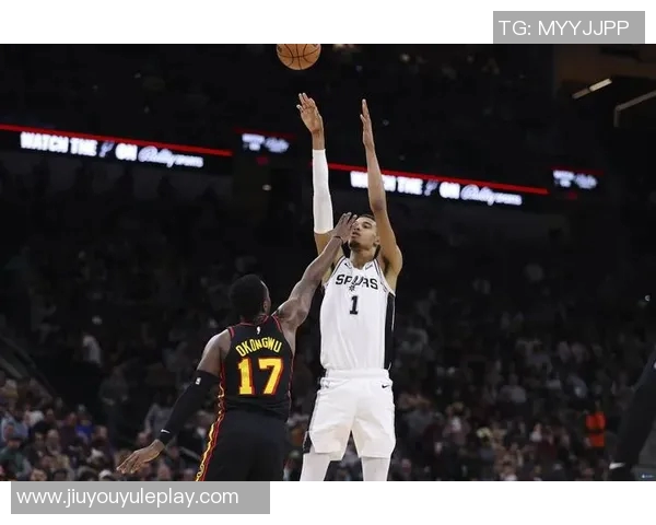 文班亚马全场数据耀眼却失误频繁13投7中斩获27分11篮板4助攻3抢断1盖帽