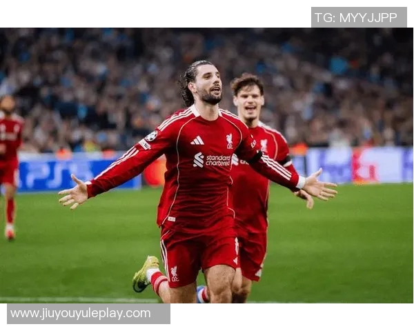 乔科尔评选英超最佳阵容索博斯洛伊独占红军席位引热议